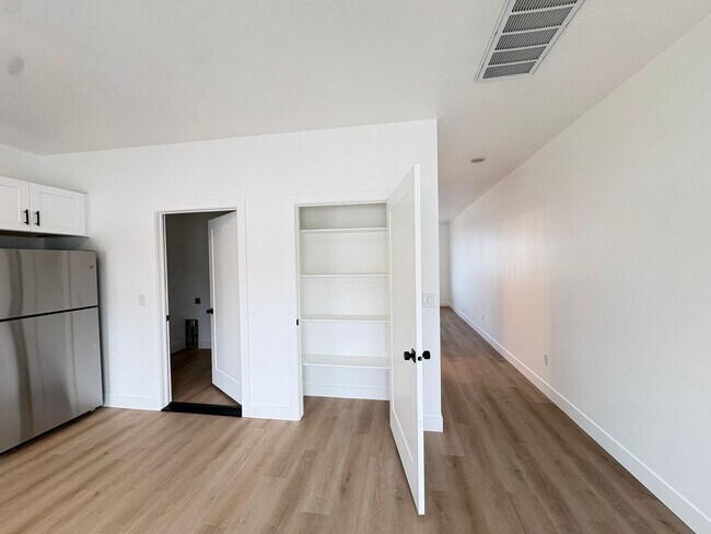 Building Photo - 2925 W 2925 N Cir