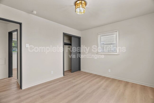 Building Photo - 9516 Jannette Dr