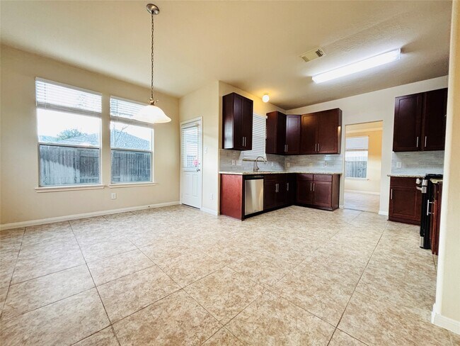 Building Photo - 16318 Bettong Ct