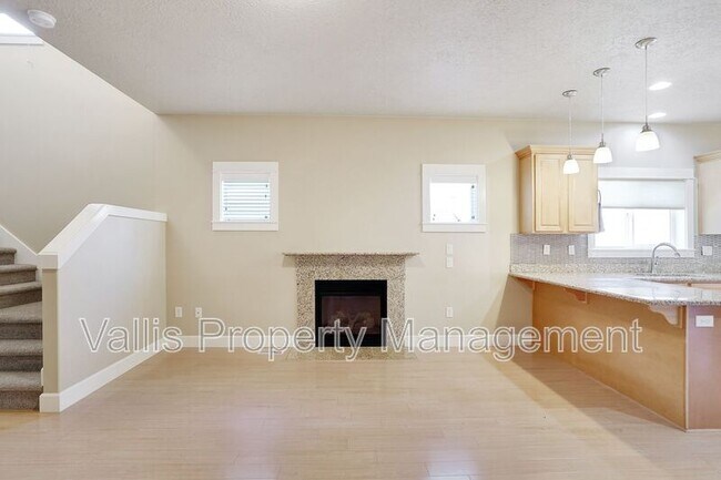 Building Photo - 5164 Andresen St SE