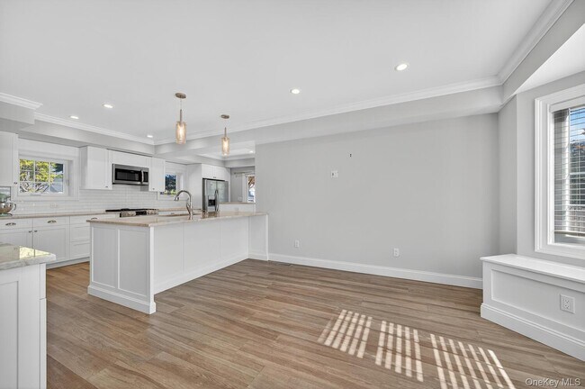 Building Photo - 47 S 6th St