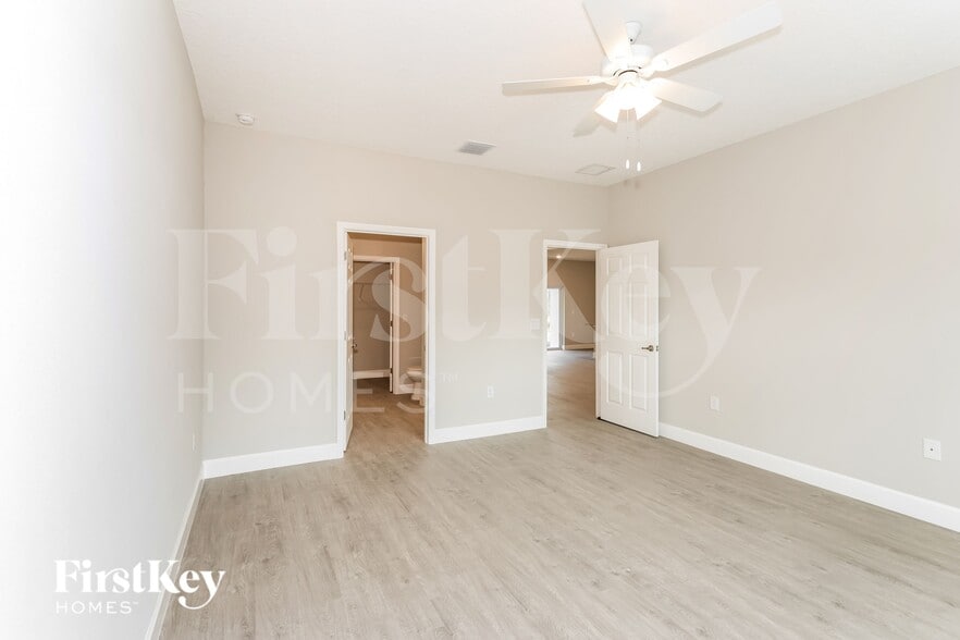 Building Photo - 135 Ferguson St