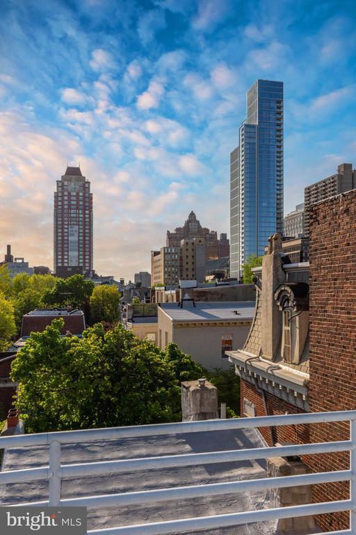 Building Photo - 1134 Pine St