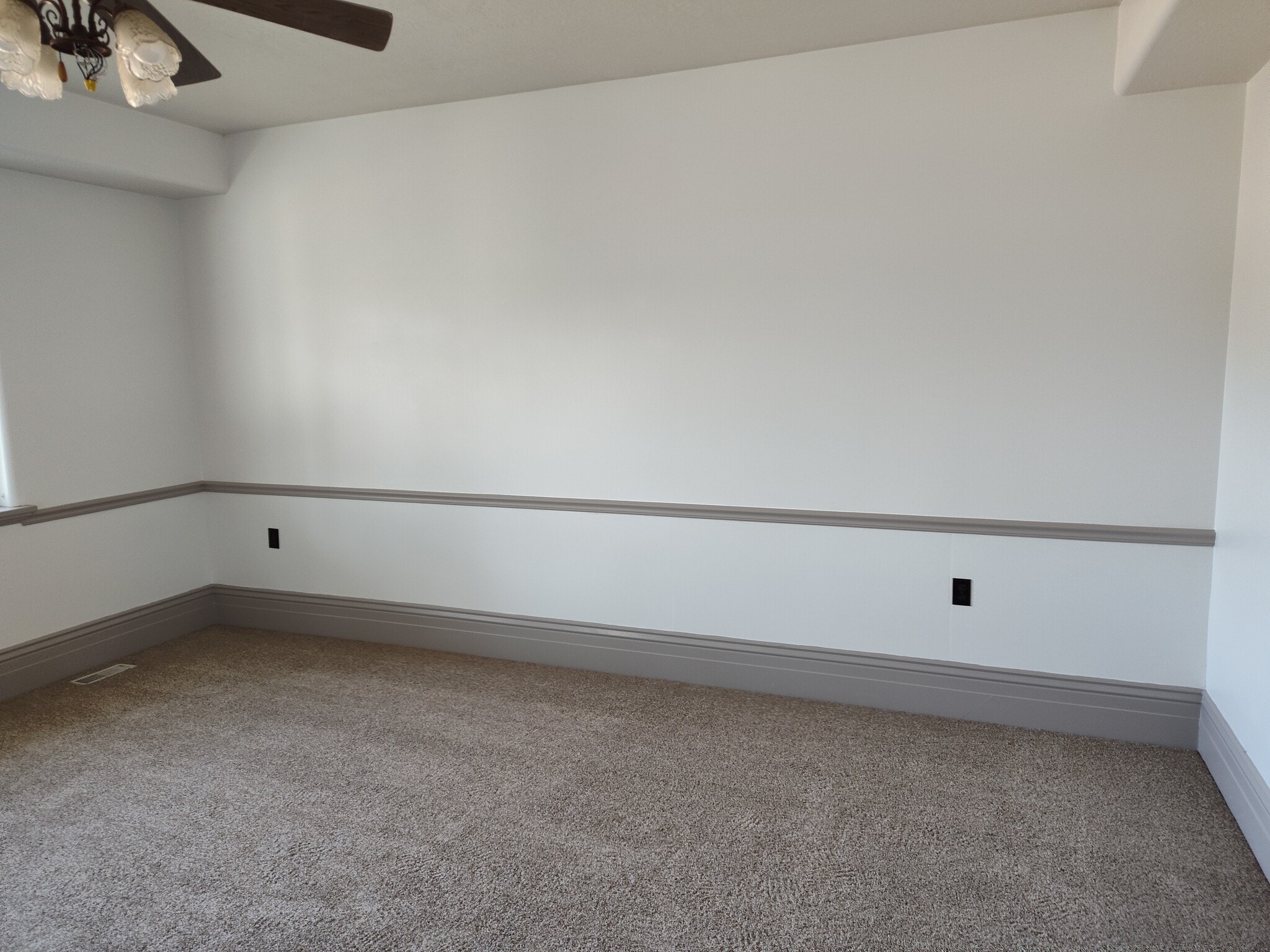 Building Photo - 280 E 400 S