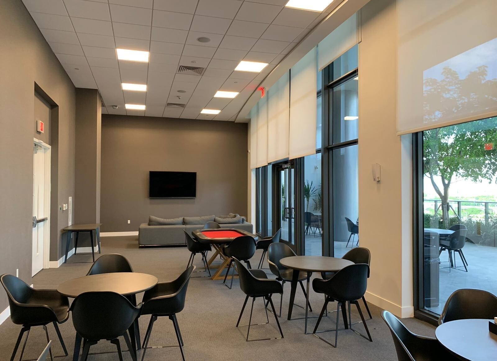 Building Photo - 1600 NE 1st Ave