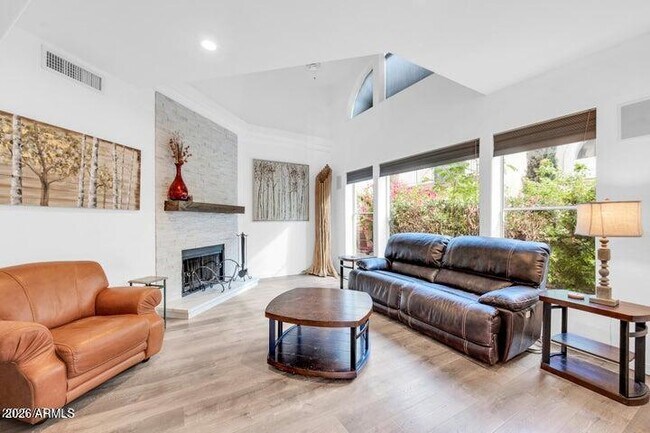 Building Photo - 8841 S 51st St