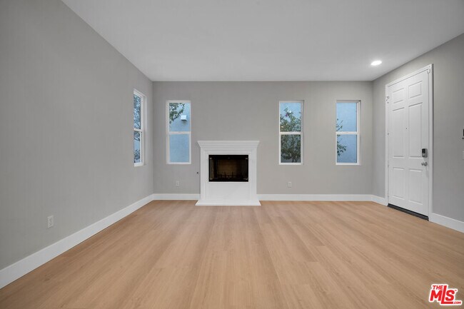 Building Photo - 24130 Tango Dr