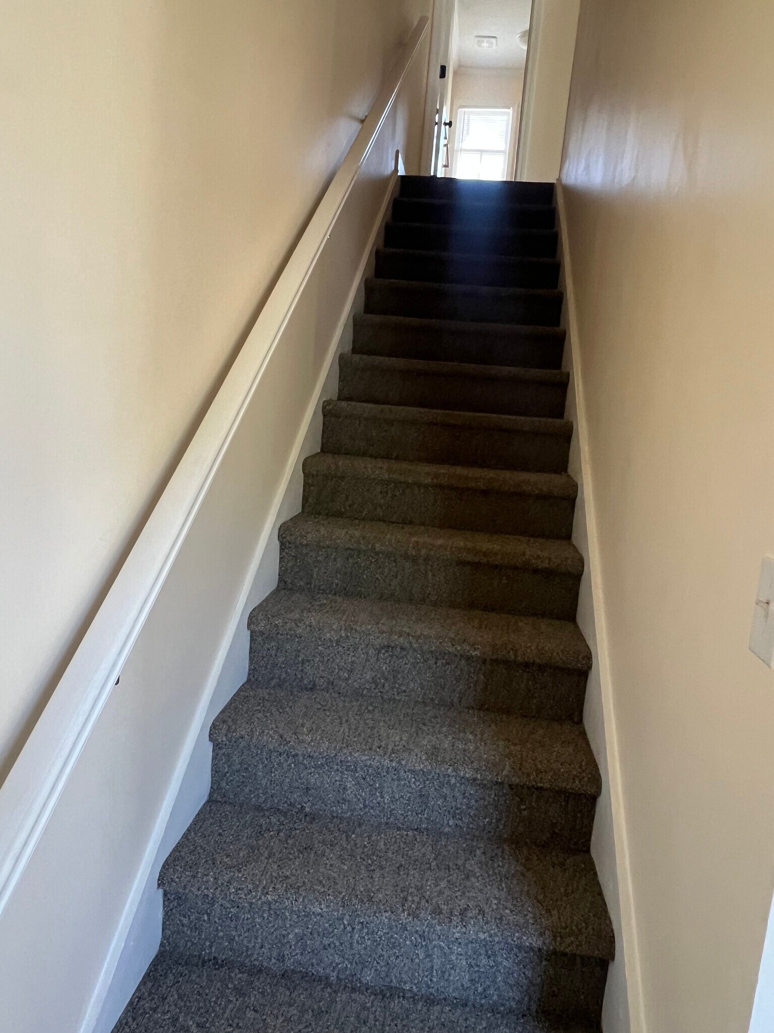 Building Photo - 323 E Blackstock Rd