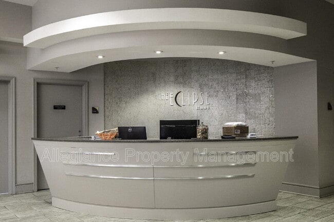 Building Photo - 3600 S Glebe Rd