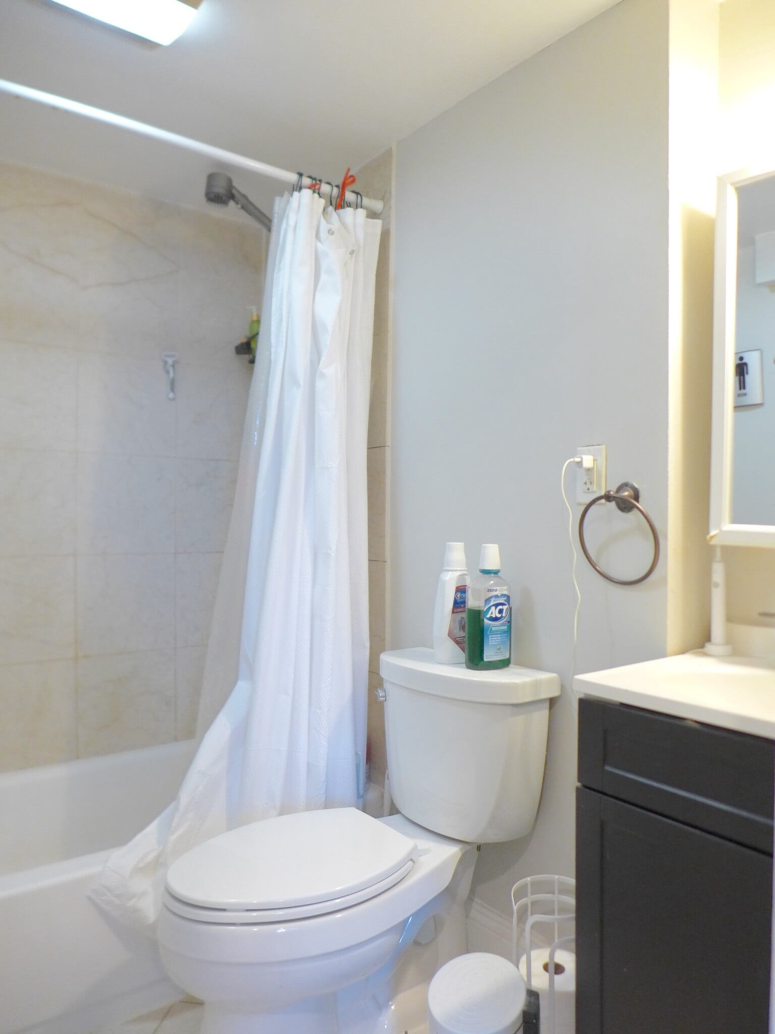 Building Photo - 28 Dell Ave