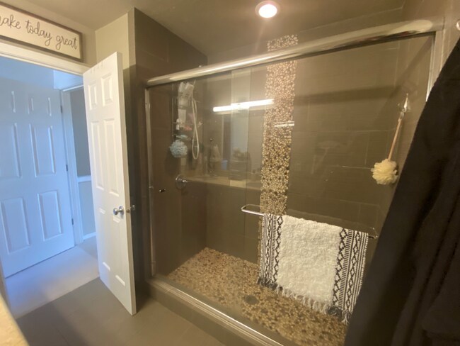 Building Photo - 15491 Brianne Ct