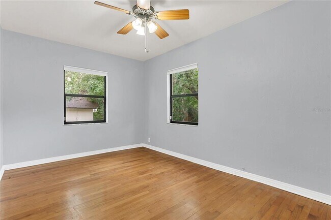 Building Photo - 1700 Ferris Ave