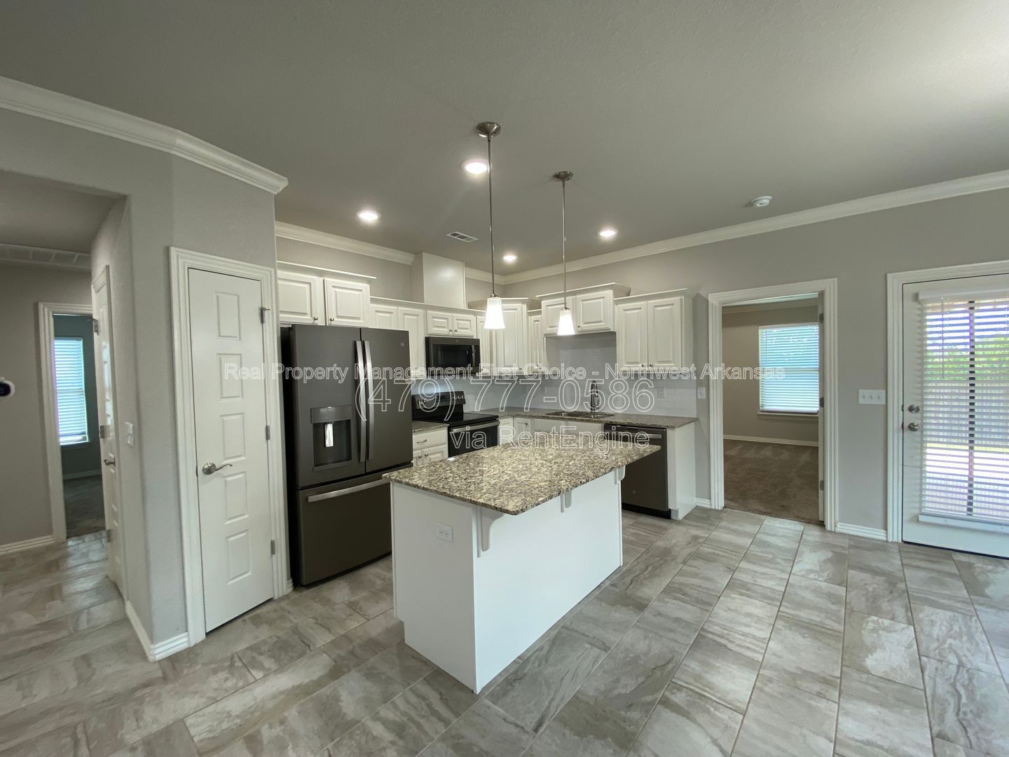 Building Photo - 109 S Geranium Ln