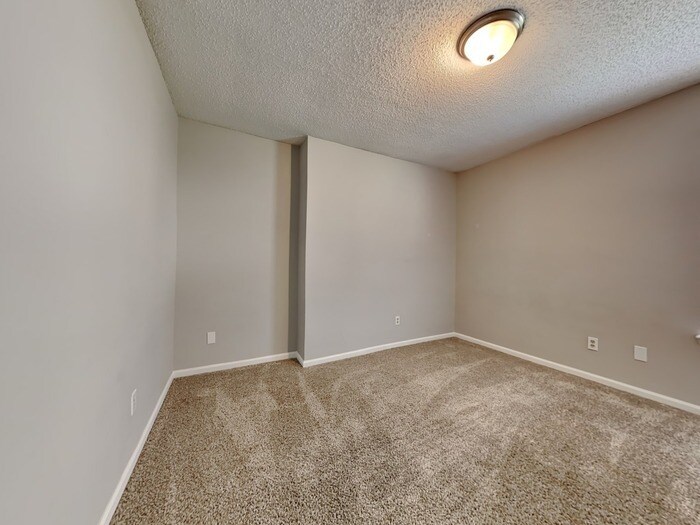 Building Photo - 315 Springfield Ct