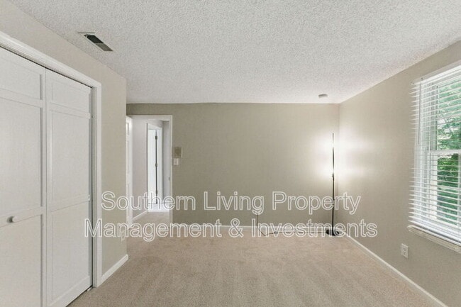 Building Photo - 7016 Wannamaker Ln
