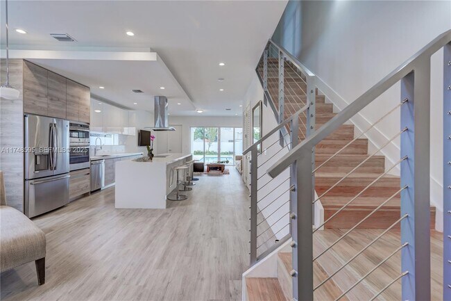 Building Photo - 3570 SW 23rd St