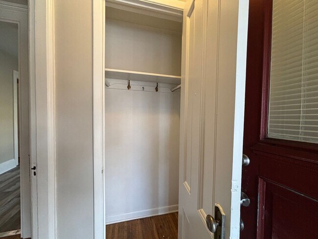 Building Photo - 189 Meigs St