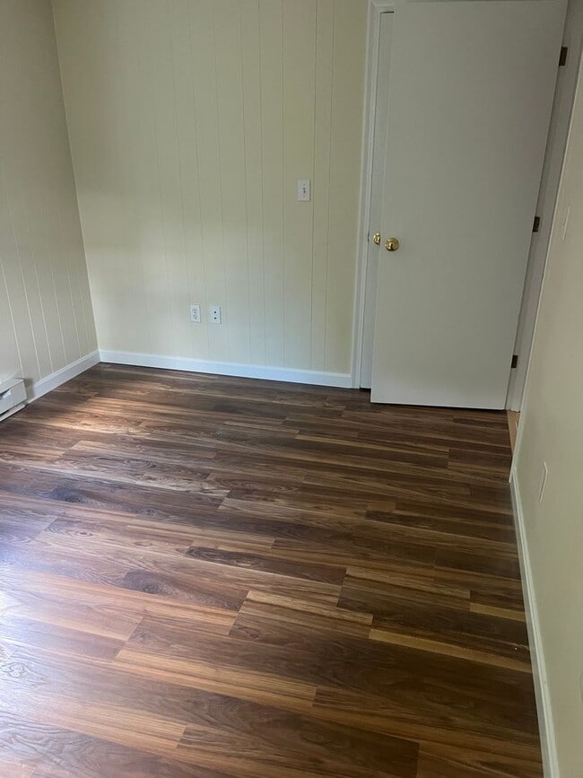Building Photo - 5 Philbrick Ln