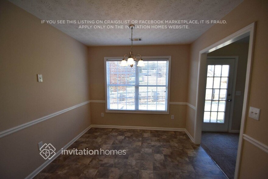 Building Photo - 3506 Bridle Brook Dr NE