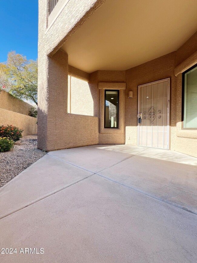 Building Photo - 13820 N Mirage Heights Ct