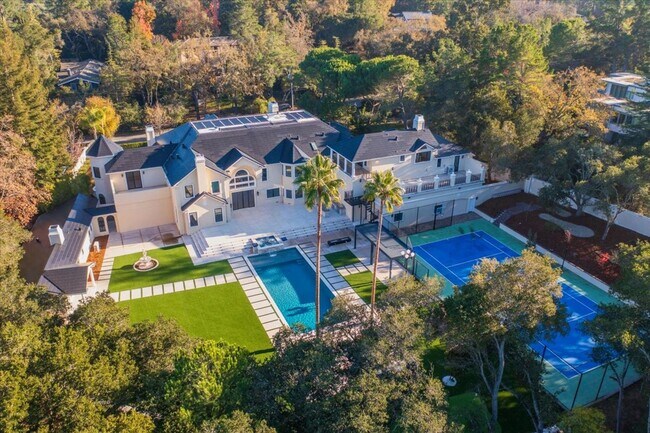 Building Photo - Luxury 10 Bedrooms, 9 Bathroom Estate for Lease in Los Gatos