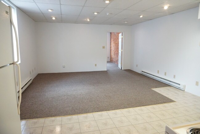 Building Photo - 510 S Court St