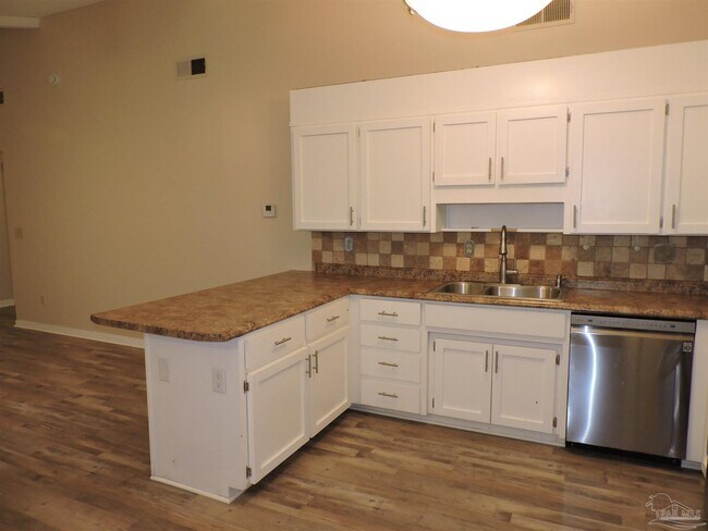 Building Photo - 3206 Raines St
