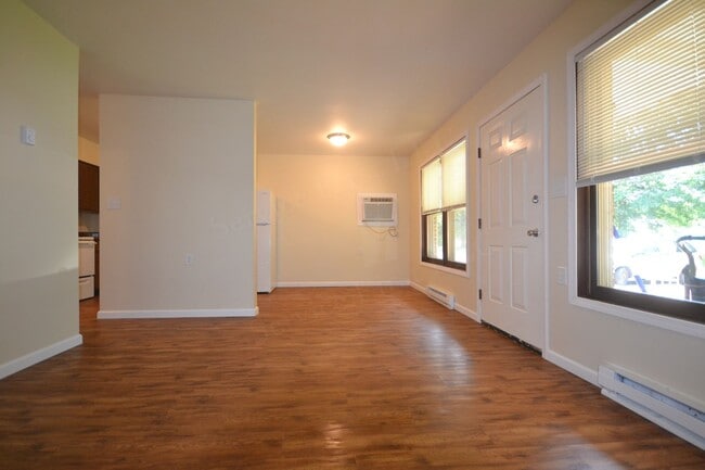 Building Photo - Sommerfield Apartments