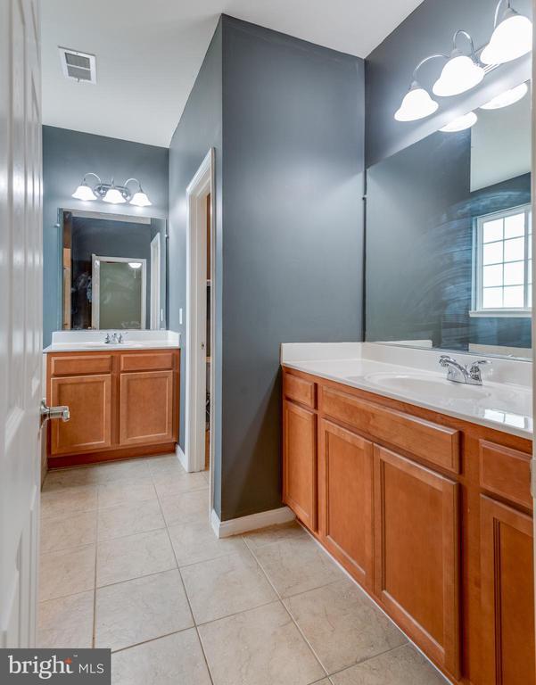 Building Photo - 44241 Beaver Creek Dr