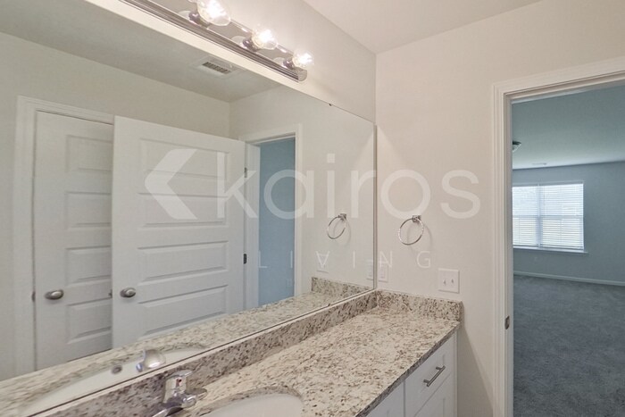 Building Photo - 137 Western Red Cedar Dr