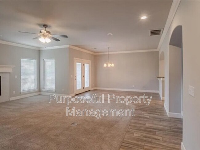 Building Photo - 12037 Ashford Dr