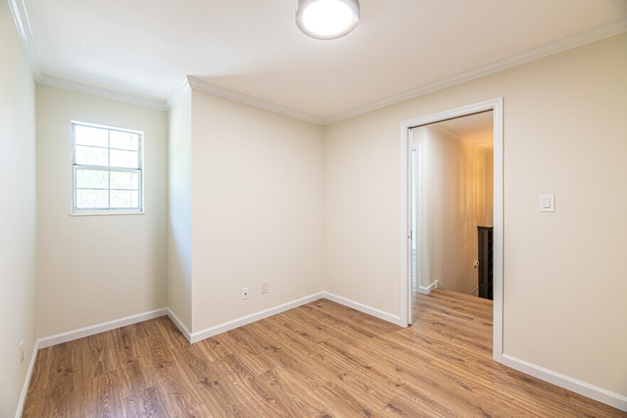 Building Photo - 7709 Wilmington Dr