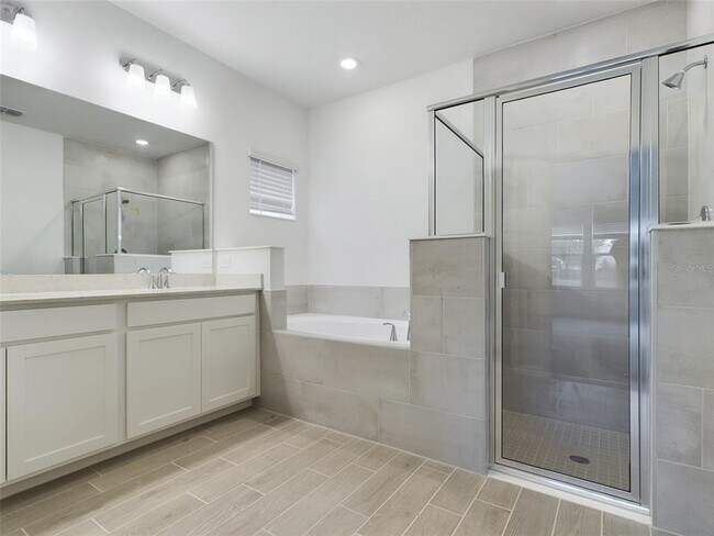 Building Photo - 6865 SW 87th St