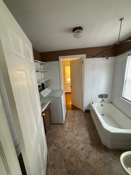 Building Photo - 133 North St