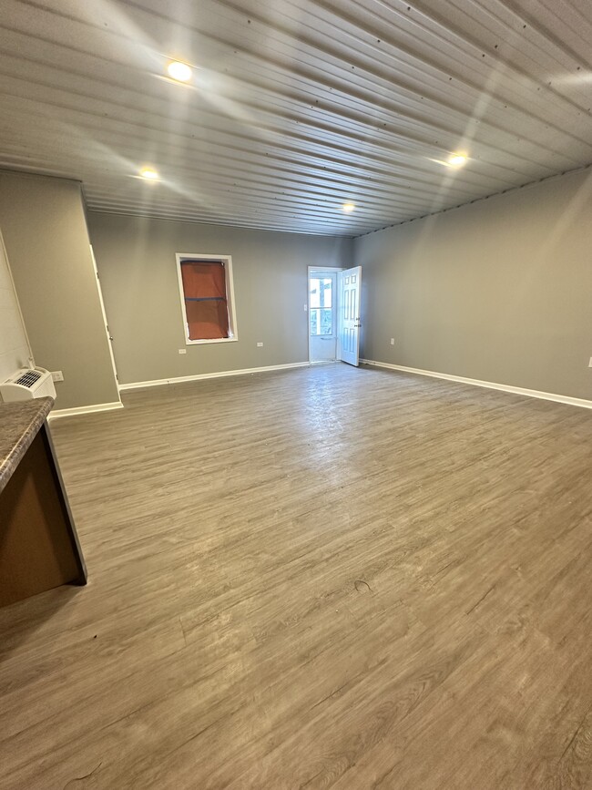 Building Photo - 115 Means Ave