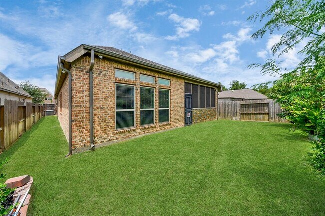 Building Photo - 6022 Daggerwing Wy