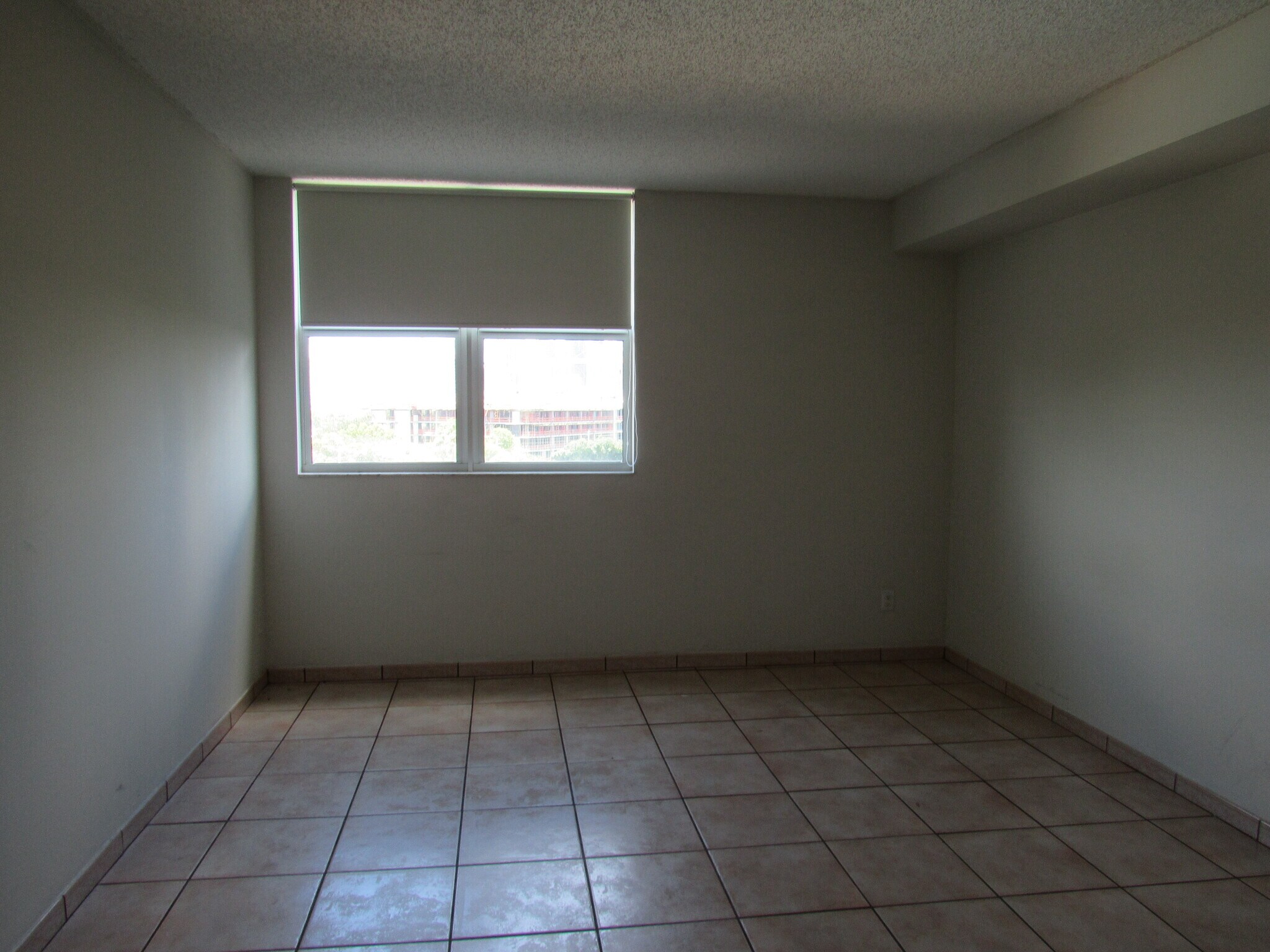 Building Photo - 2475 Brickell Ave