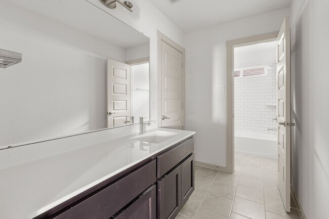 Building Photo - 29231 Red Rocks Pk Dr