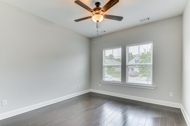 Building Photo - 5107 Heathbrook Dr