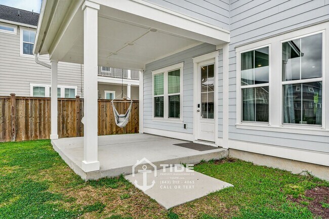 Building Photo - Private Retreat with Modern Upgrades