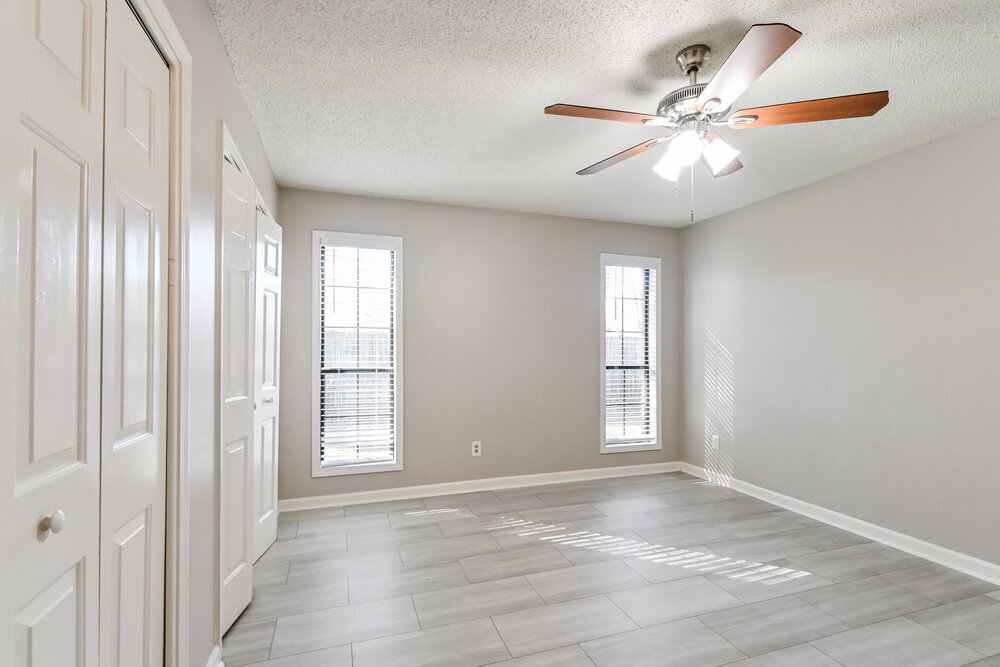 Building Photo - 7201 Skidmore Cove