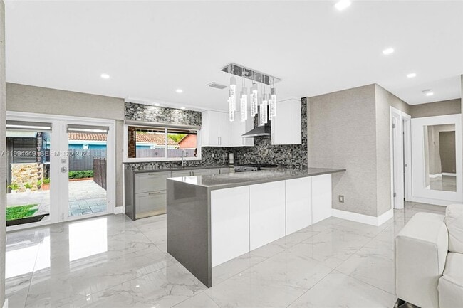 Building Photo - 4225 SW 133rd Ct