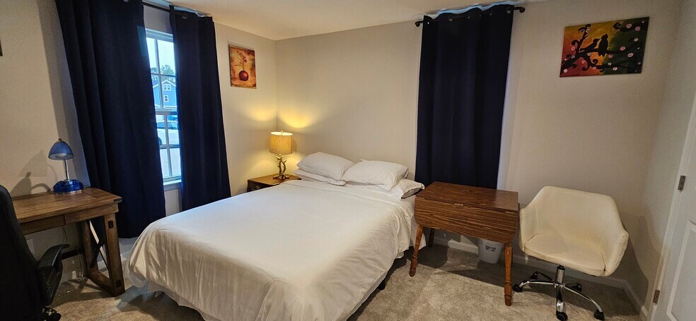 Building Photo - 504 Whitehall Cir