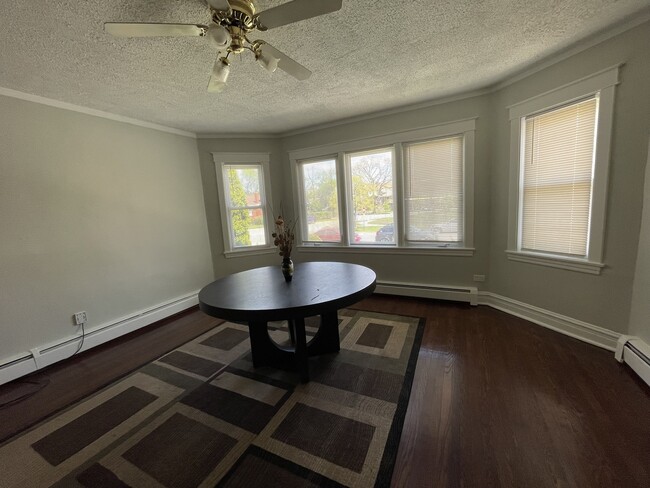 Building Photo - 7659 W Sunset Dr