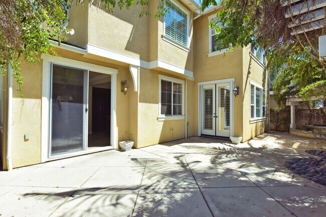 Building Photo - 6941 Waters End Dr