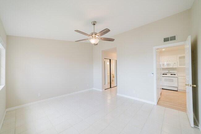 Building Photo - 7001 Ballena Way