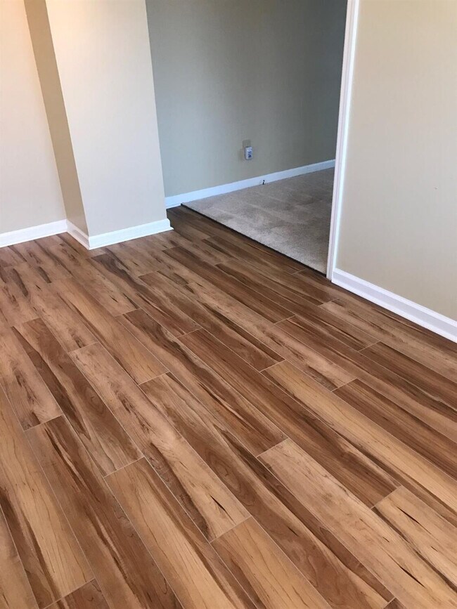 Building Photo - 312 McDowell Dr