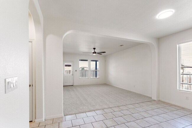Building Photo - 21 Brooks Ranch Rd