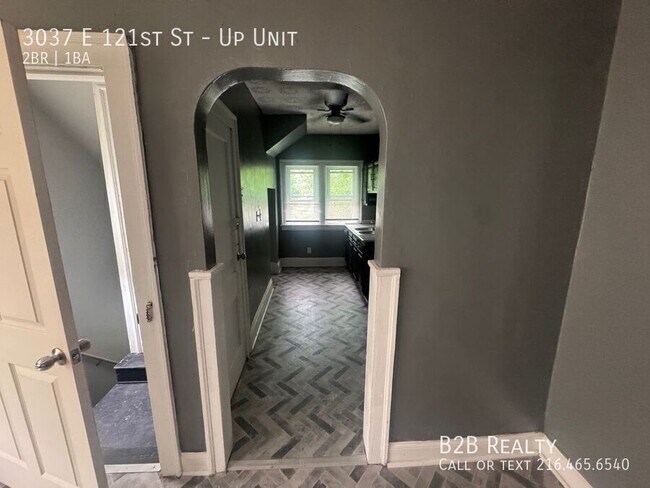 Building Photo - 3037 E 121st St