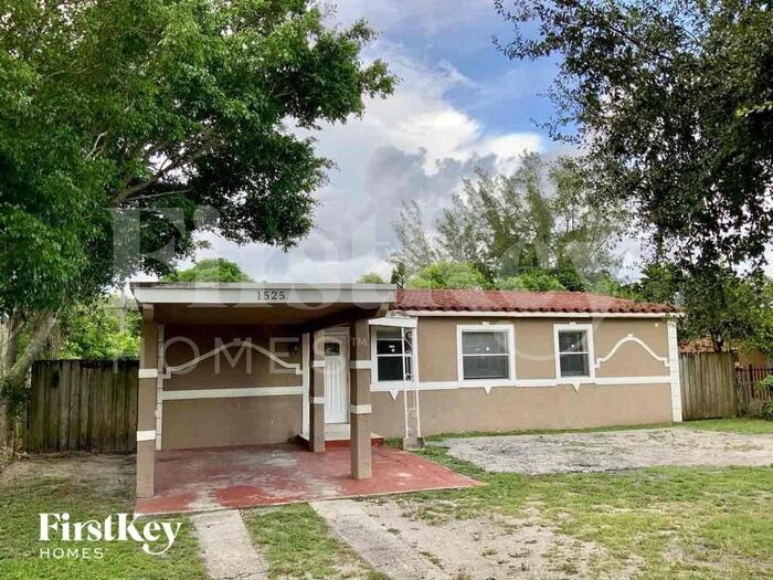 Primary Photo - 1525 NW 126th St